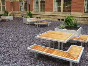 benchmark design - Campus range - Aluminium planters with timber bench